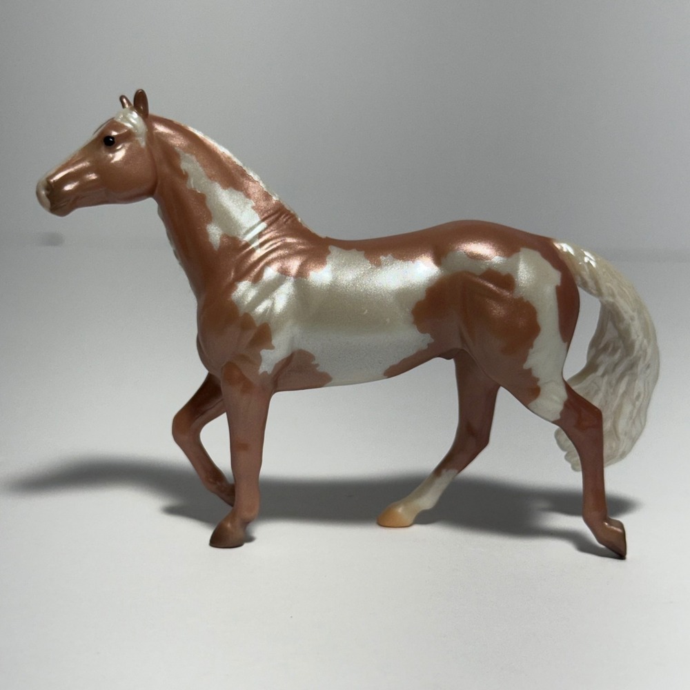 Breyerfest Rococo 2021 Single Day Stablemate Pearl Rose Gold Overo